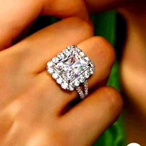 #1004A Exquisite Ring